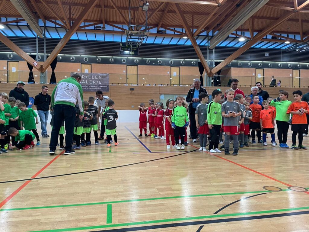 Die G-Jugendmannschaften bei der Siegerehrung